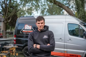 WhatsApp met Robert van Moerman Bouw & Timmerwerken